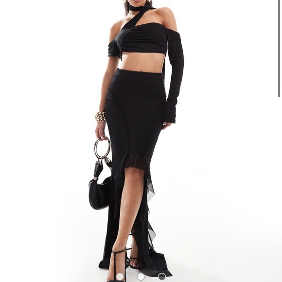 Murci Asymmetric top and thigh split ruffle edge maxi skirt set - Picture 4 of 10